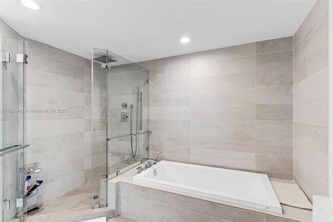 Building Photo - 55 SE 6th St