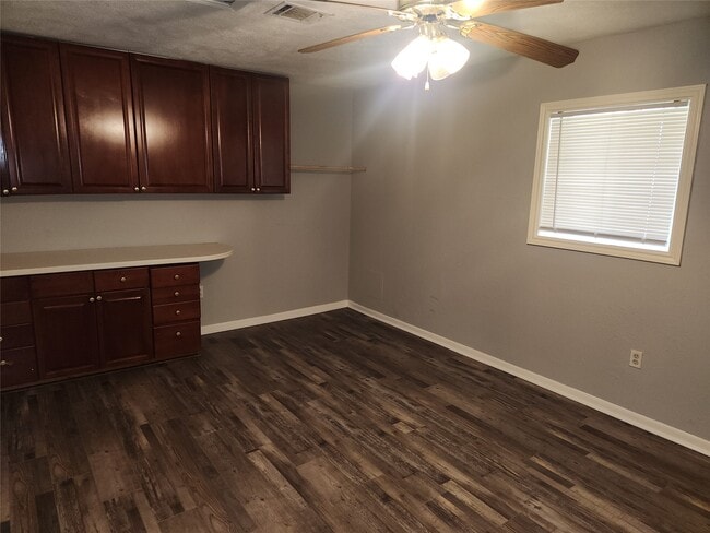 Building Photo - 20123 Beechview Ln