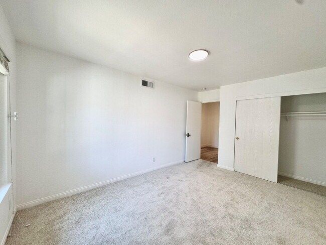 Building Photo - $500 Off! Fully Remodeled Home Near The St...