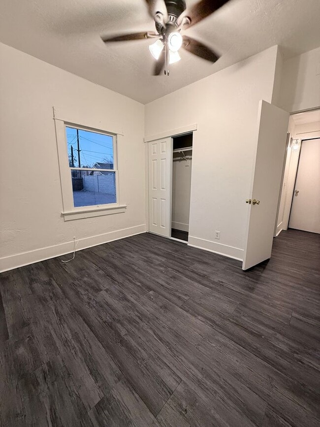 Building Photo - Call Today!