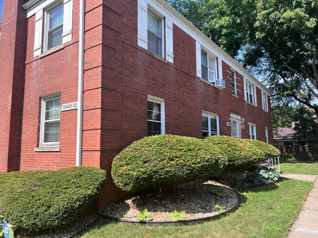 Primary Photo - 10602 S Walden Pkwy