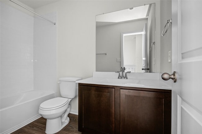 Building Photo - 416 Magnolia Ln