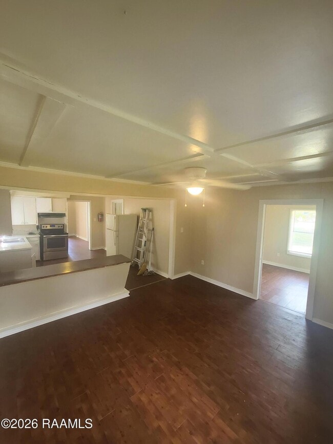 Building Photo - 1032 N Railroad Ave