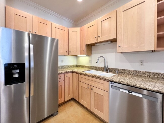 Building Photo - Napa Condo with Double Garage & Private Patios