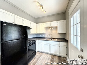Building Photo - 321 N Chupaderas St