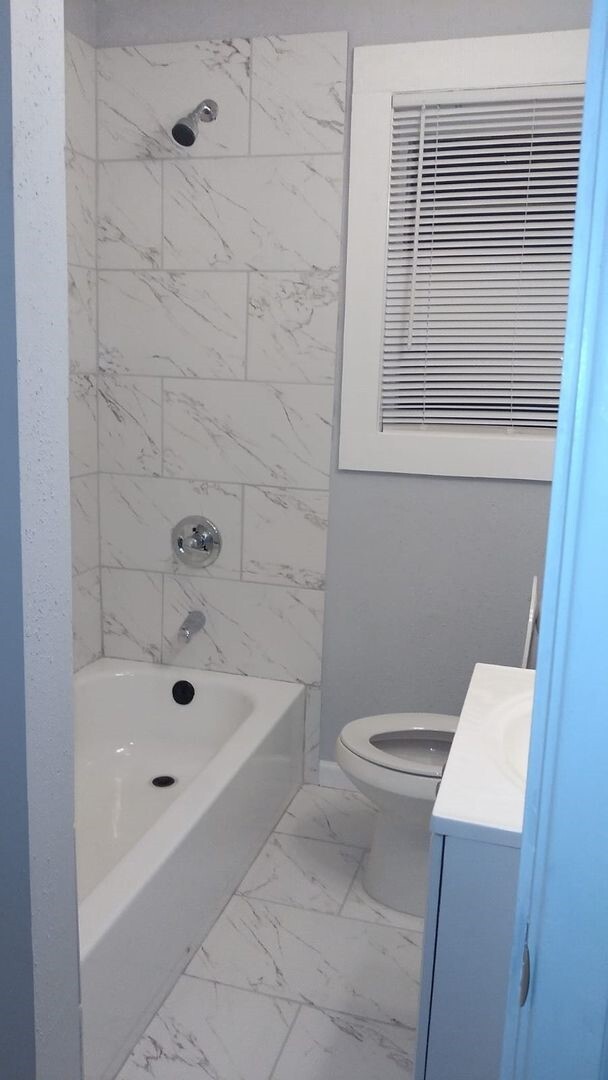 Building Photo - 1409 9th St