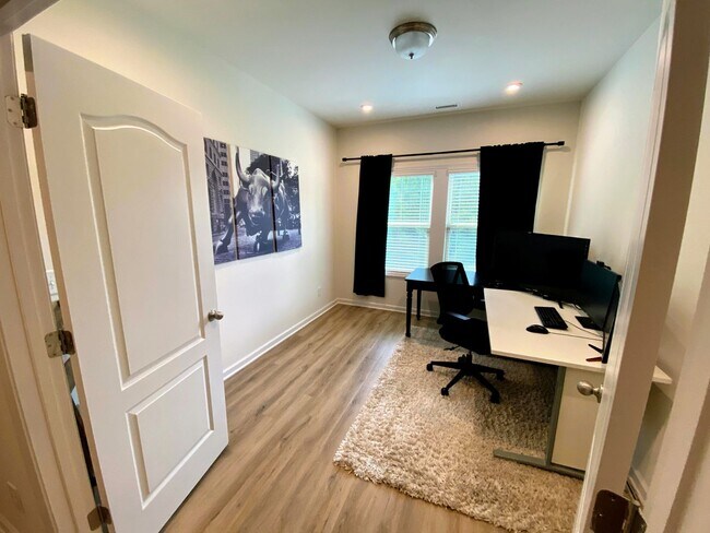 Building Photo - Spacious 2bd/2ba Ranch Style home with impressive club amenities located in Ellis Crossing