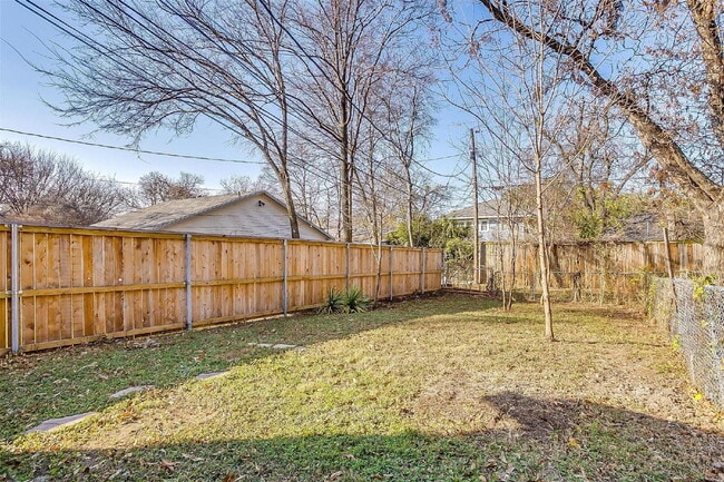 Building Photo - 2 Bed Duplex in Fairmount!