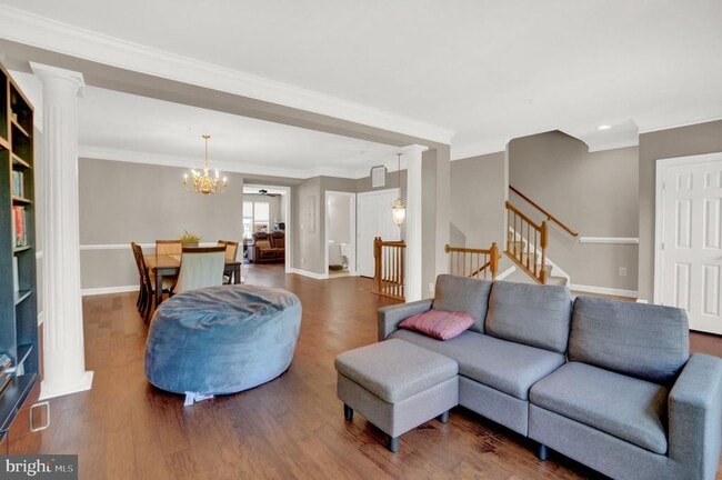 Building Photo - 2460 Eastbourne Dr