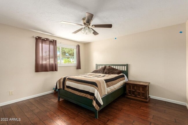 Building Photo - Exceptional 6-Bedroom Home with Private Pool Near ASU