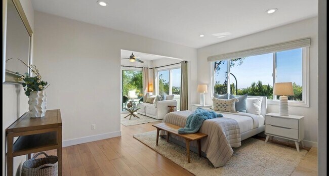 Building Photo - Resort-Style Living with Pool & Iconic Coastal Views