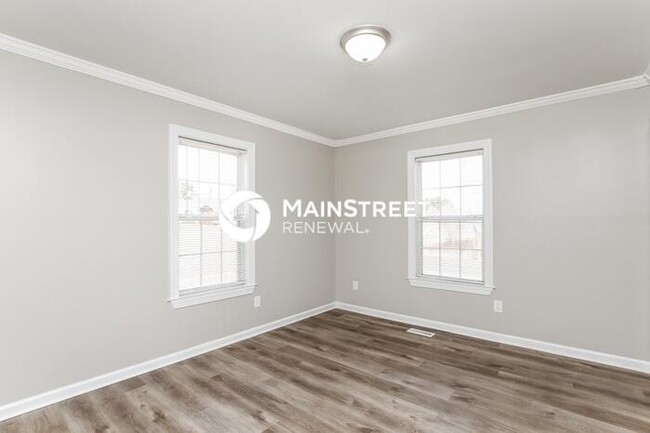 Building Photo - 101 St Martins Ln