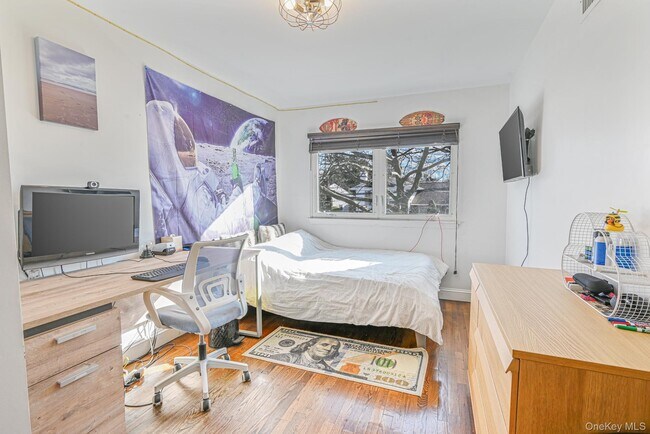 Building Photo - 972 South End