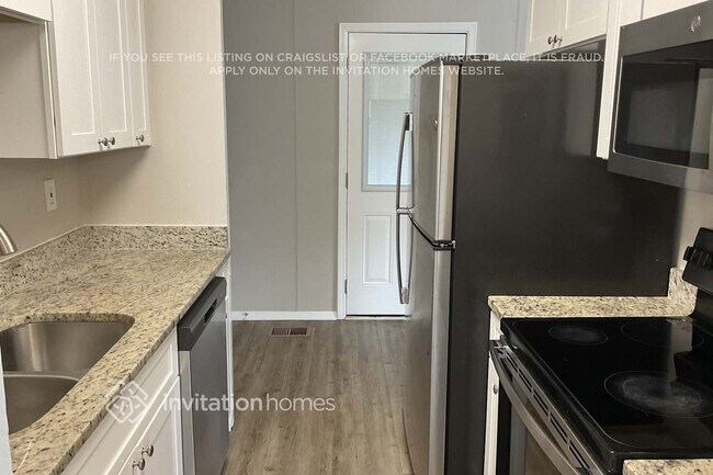 Building Photo - 1941 Bandera Dr