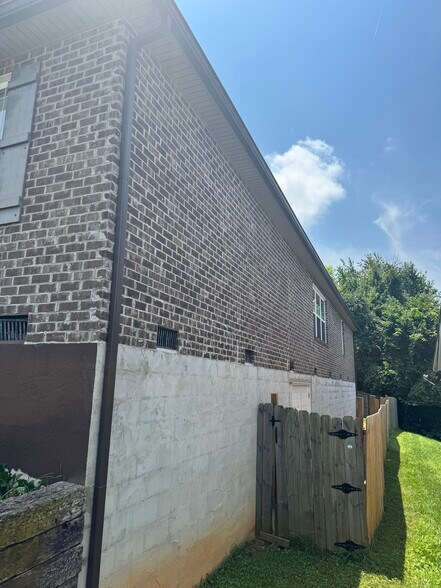 Building Photo - 2913 Zachary Pointe Ln