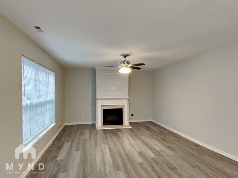 Building Photo - 15819 Herring Gull Way