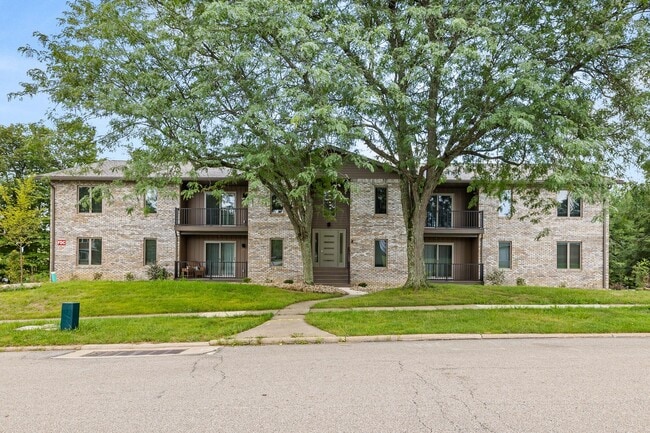 Primary Photo - 1665 Riva Ridge Dr