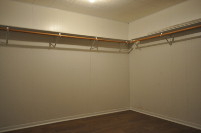 Building Photo - COMING SOON! 3 Bedroom 1.5 Bath Rental in ...