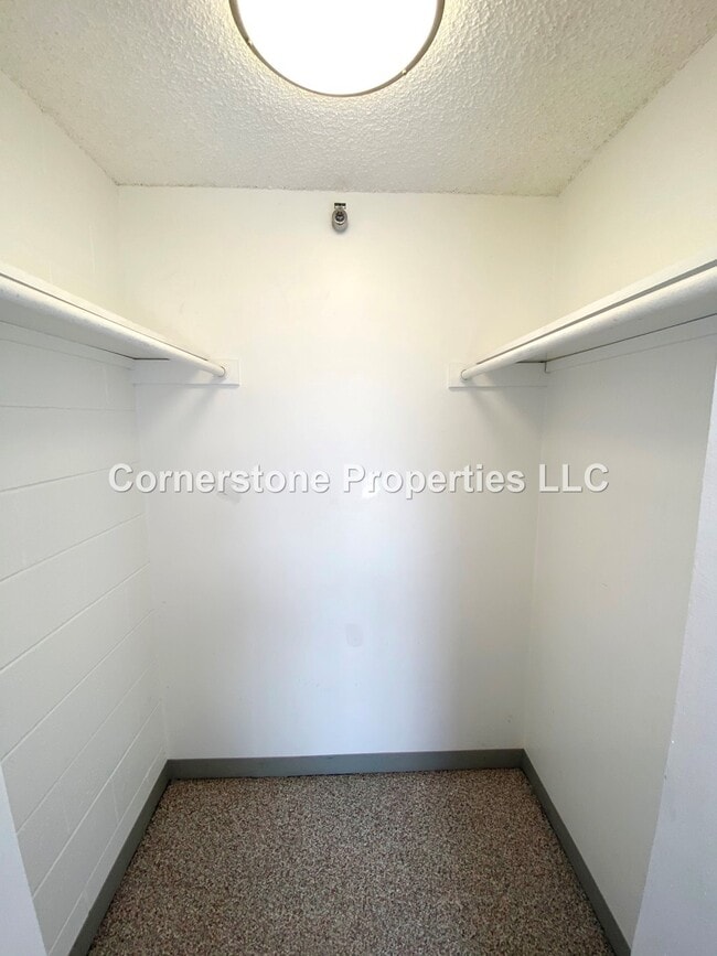 Building Photo - 329 California Ave