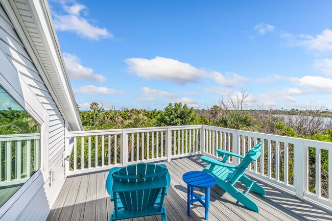 Building Photo - 701 S Harbor Dr