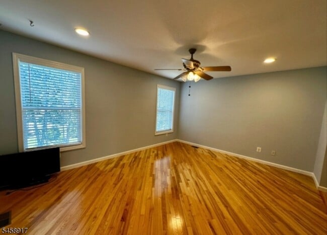 Building Photo - 201 Swathmore Dr