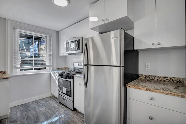 Building Photo - 44 Trumbull St