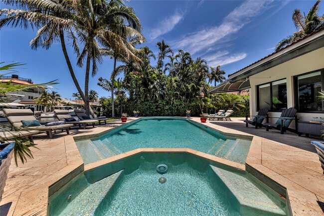 Building Photo - 616 Riviera Isle Dr