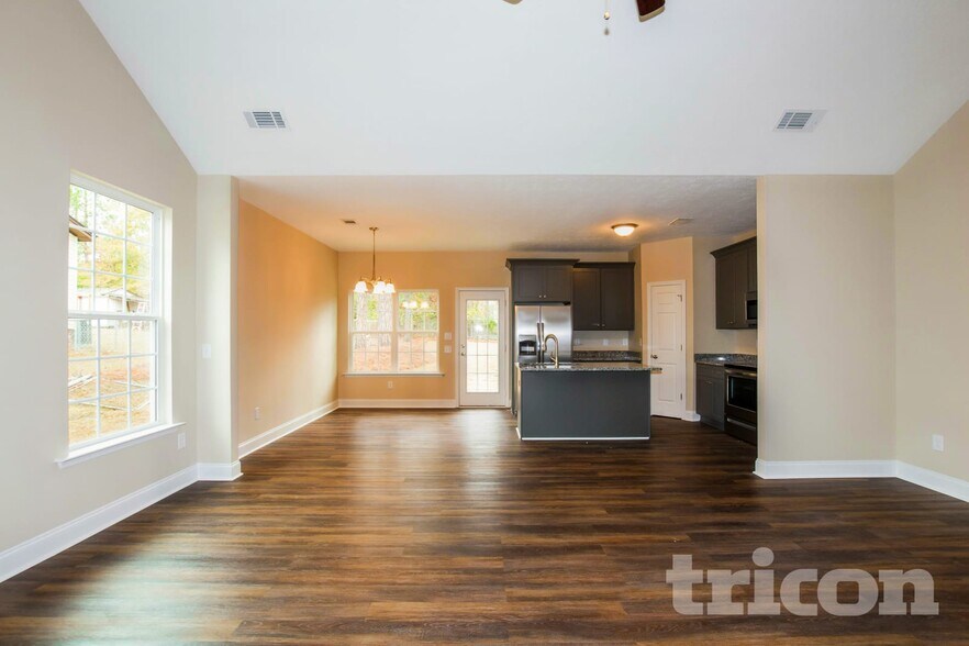 Building Photo - 110 Darian Dr