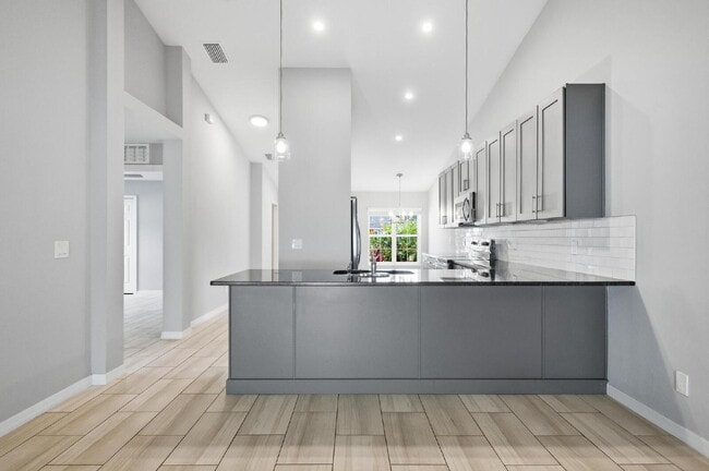 Building Photo - Matanzas Woods