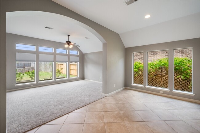 Building Photo - 2818 Red Maple Dr