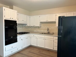 Building Photo - 478 Crivello Rd