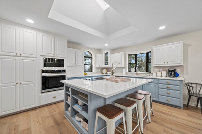 Building Photo - 515 Golden Eagle Loop