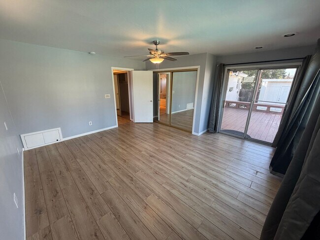 Building Photo - 2 bedroom | 2 bathroom | Single family home in Arden Park