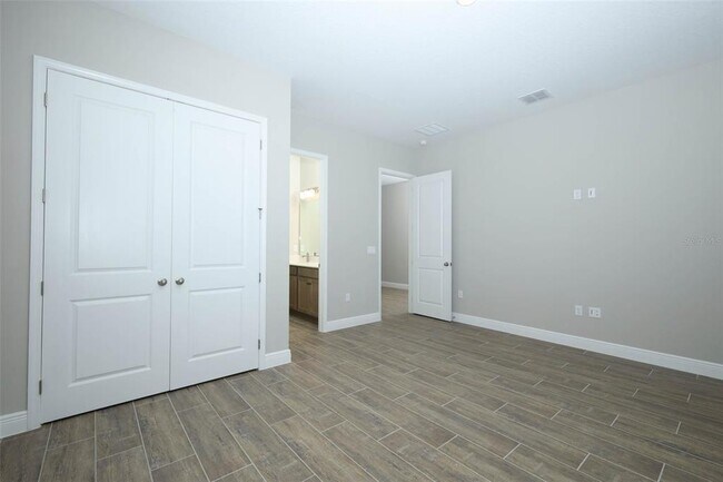 Building Photo - 10170 Ballast Dr