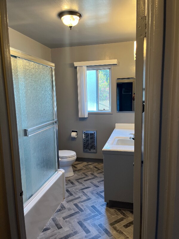 Building Photo - 13744 Burbank Blvd