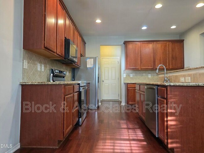 Building Photo - 8208 Stone Cellar Dr