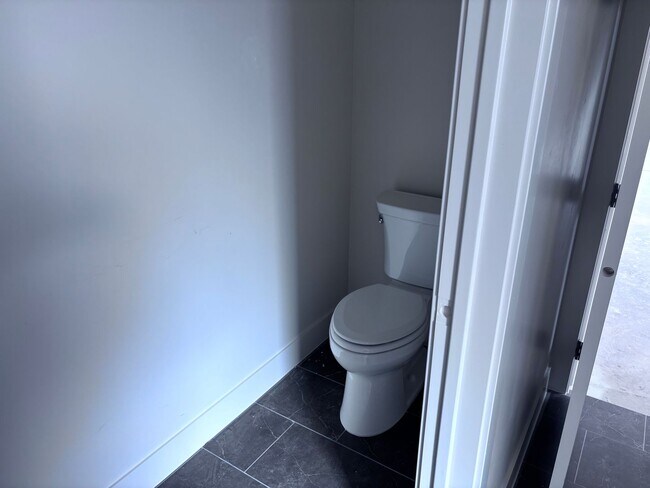 Building Photo - Brand New Ivory Home close to Sand Hollow