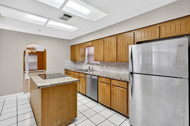 Building Photo - 6030 Gallant Forest Dr