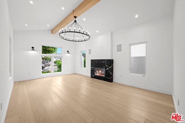 Building Photo - 8909 W 24th St