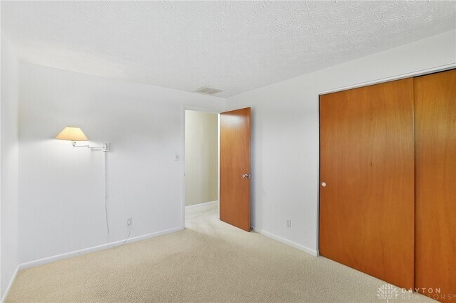 Building Photo - 1033 Georgian Dr