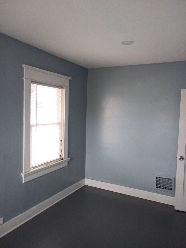 Building Photo - 424-426 Lexington Ave