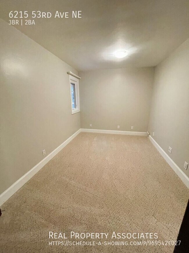 Building Photo - 6215 53rd Ave NE