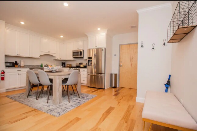 Building Photo - 1008 Tremont St