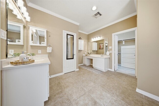 Building Photo - 14519 Basalt Ln
