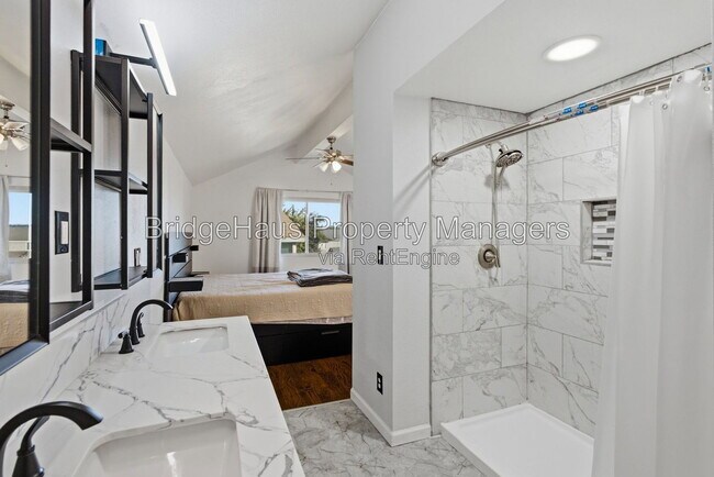 Building Photo - 7328 Tooma St