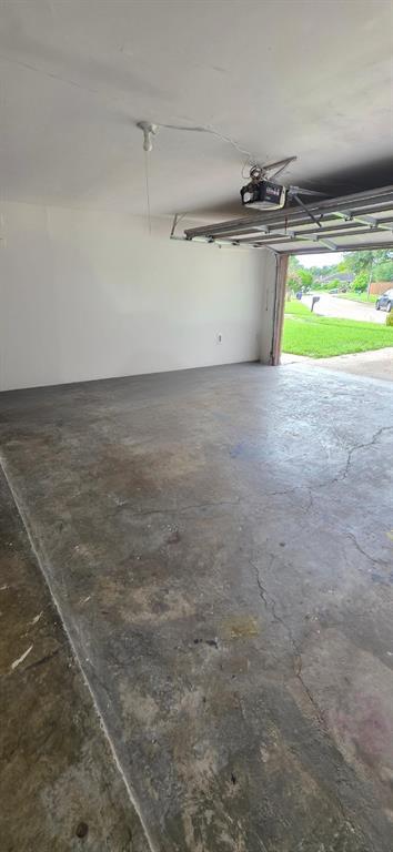 Building Photo - 8443 Gulfwood Ln