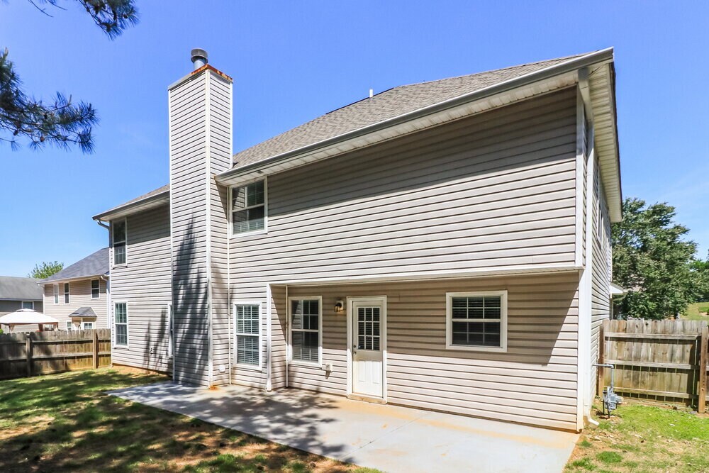 Building Photo - 166 Birchfield Way