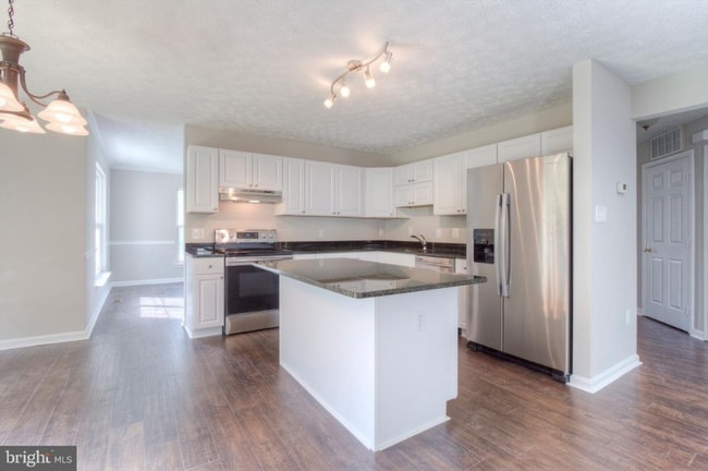 Building Photo - 11 St Williams Way