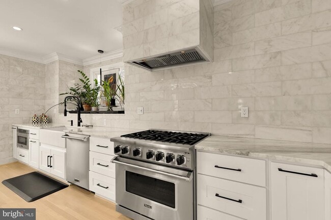 Building Photo - 4105 17th St NW