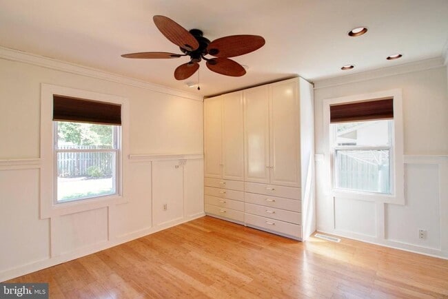 Building Photo - 435 Carrollton Dr